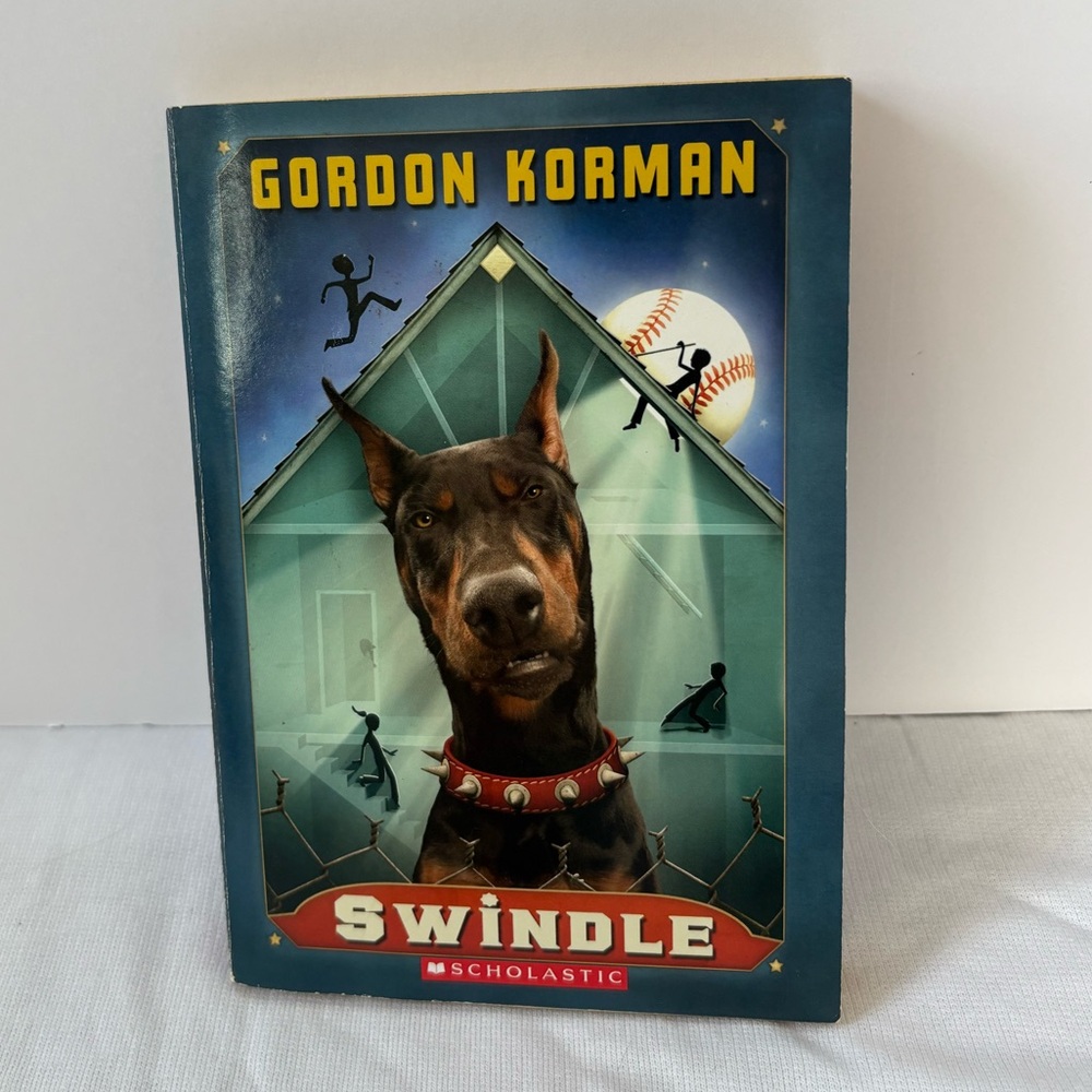 Scholastic Swindle by Gordon Korman paper cover